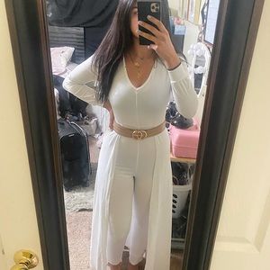 I am selling this white jumpsuit size medium - BELT NOT INCLUDED